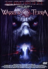 (Warriors of Terra) Die Tierschützerin Ali ist überzeugt, dass die Bio-Team Firma ihres Vaters für grausame Tierversuche verantwortlich ist. Als ihr Freund, der Mitglied der Tierschutzorganisation „Warriors of Terra“ ist, beschliesst, in die Firma einzubrechen, will Ali ihn begleiten. Als sie die Sicherheitssperren durchbrechen, werden sie von einer schwer bewaffneten Sicherheitsmannschaft angegriffen. Als die beiden weiter in die Firma vordringen, stellen sie fest, dass es um weit mehr geht als um Tierversuche, Mensch werden genetisch verändert und einer gelingt die Flucht: Maya. Sie scheint stärker und intelligenter als jeder normale Mensch zu sein. Aber sie muss sich von menschlichem Fleisch ernähren und unsterblich zu bleiben. Sie ist hungrig und die Eindringlinge stehen auf ihrem Speiseplan. Artikelbild